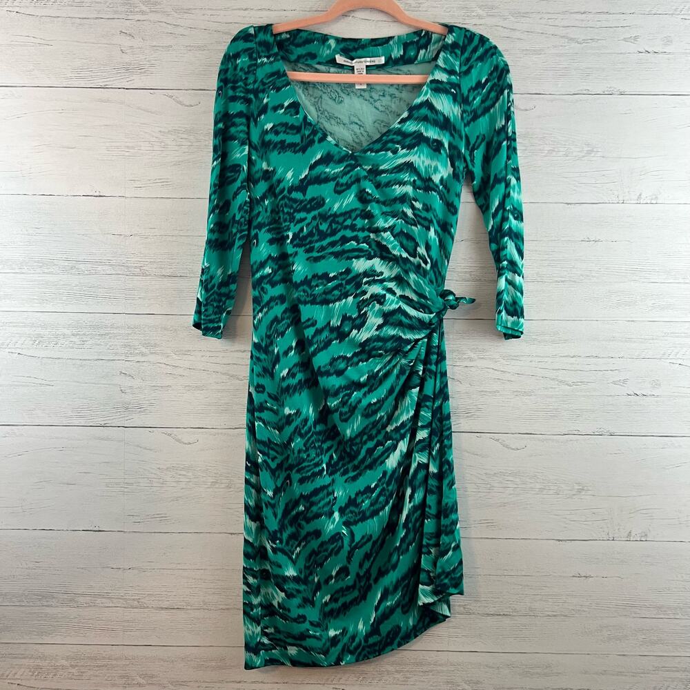 Diane von Furstenberg Green Printed Faux Wrap Silk Dress Size 2